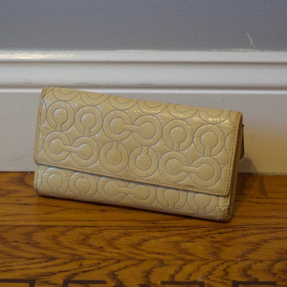 Cream Coach Wallet - Picture 1 of 5